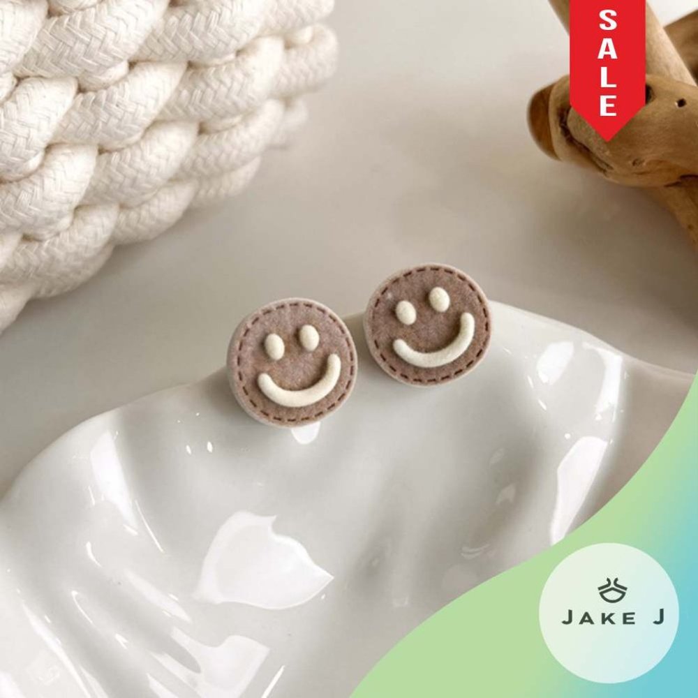 🍑Friendly Emoji Smiley Face Earrings One Size